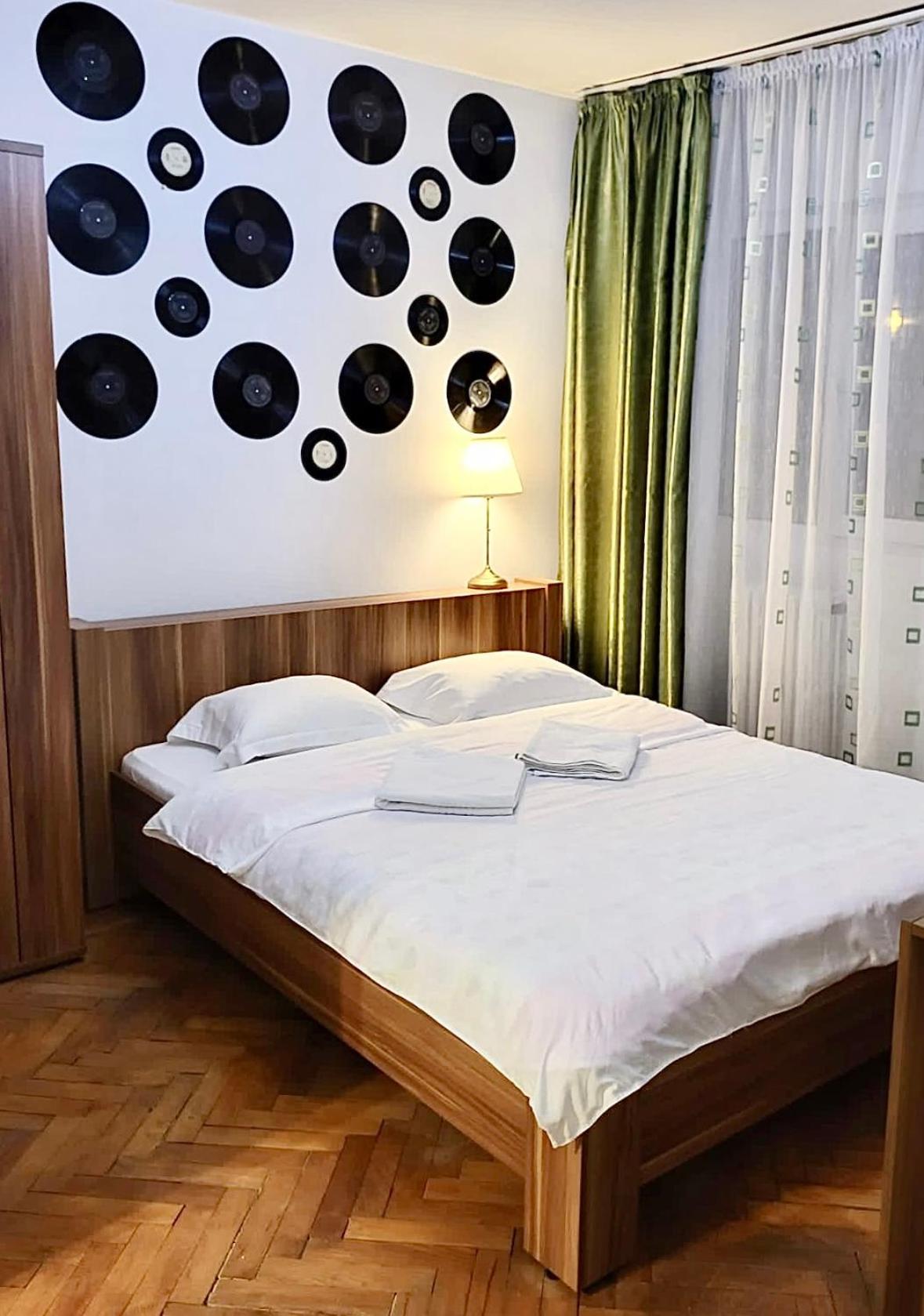 Central Park Hollywood Apartment Bukares Bagian luar foto