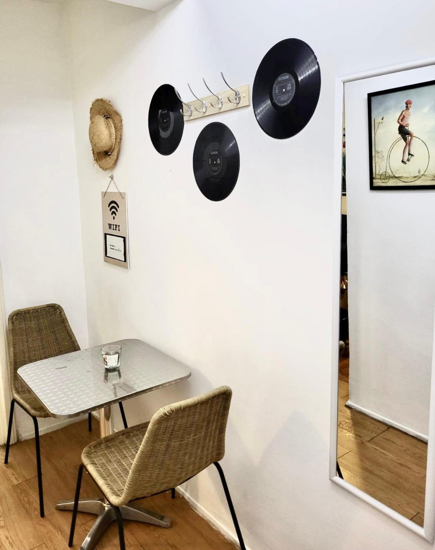 Central Park Hollywood Apartment Bukares Bagian luar foto
